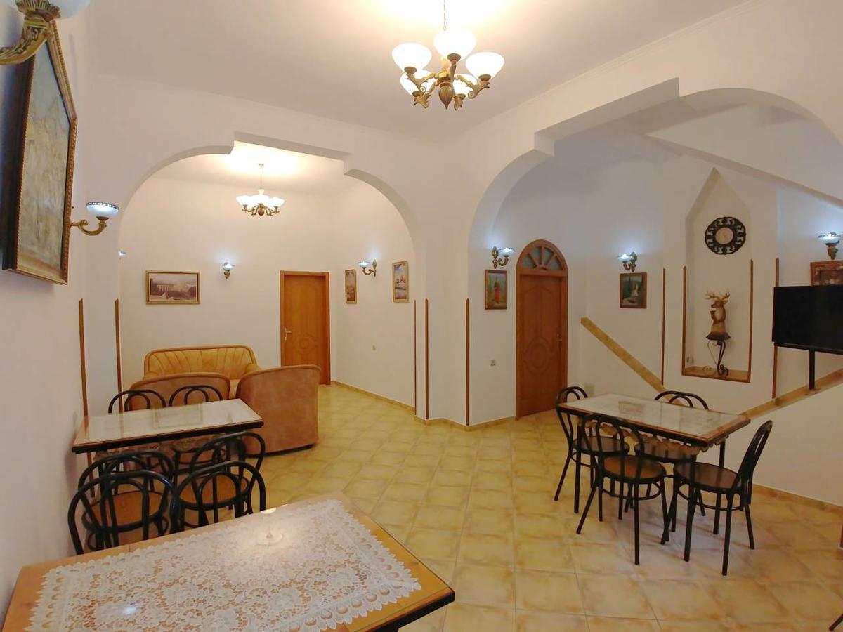 Guest House Urat Gjirokastër Exterior foto