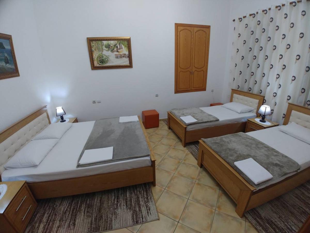 Guest House Urat Gjirokastër Exterior foto