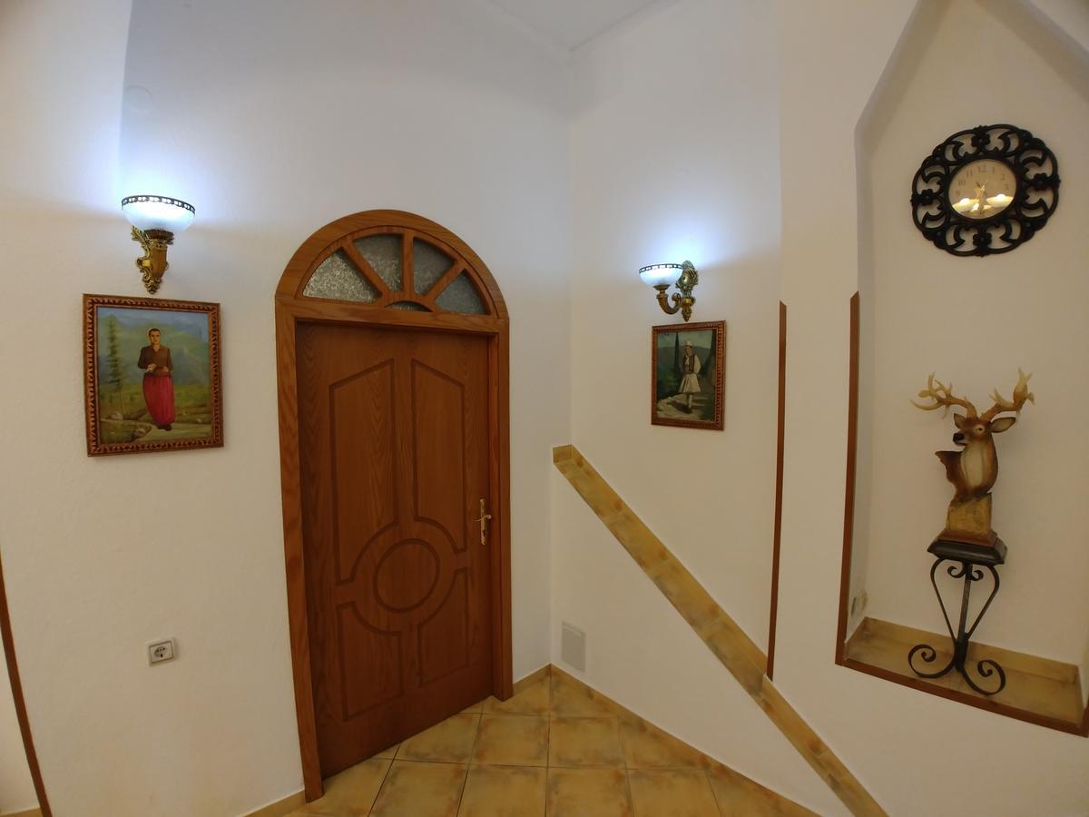 Guest House Urat Gjirokastër Exterior foto