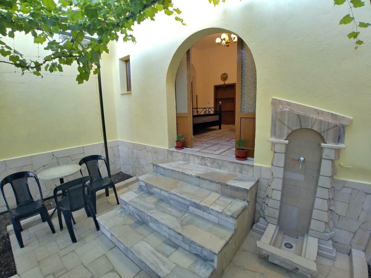 Guest House Urat Gjirokastër Exterior foto
